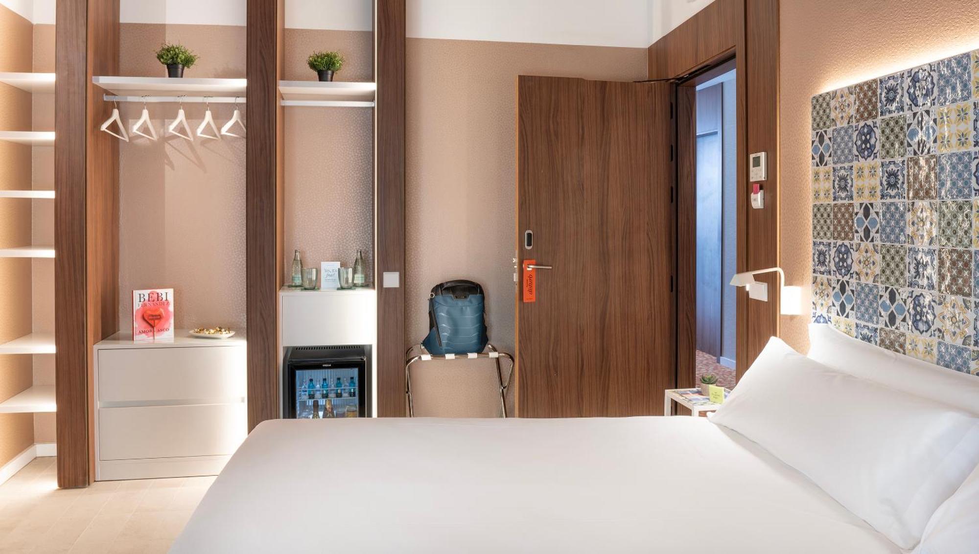 Axel Hotel Valencia - Adults Only Экстерьер фото